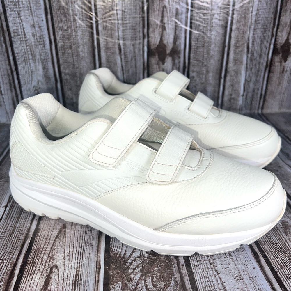 Brooks Women’s Walking Shoes‎ Size 9 White Velcro Comfort Sneakers